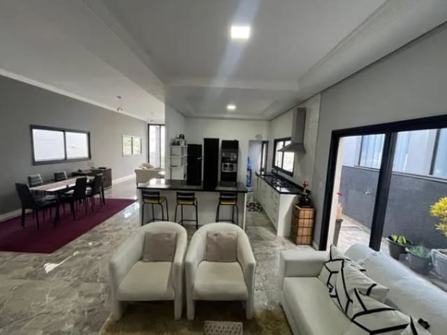 Sobrado com 200m² 3 quartos e 5 banheiros, à venda, no bairro Suru em Santana de Parnaíba