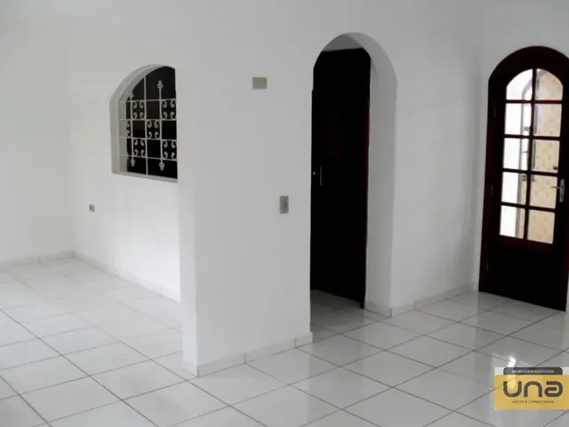 Casa 3 quartos e 2 banheiros, para alugar, no bairro PILARZINHO em Curitiba