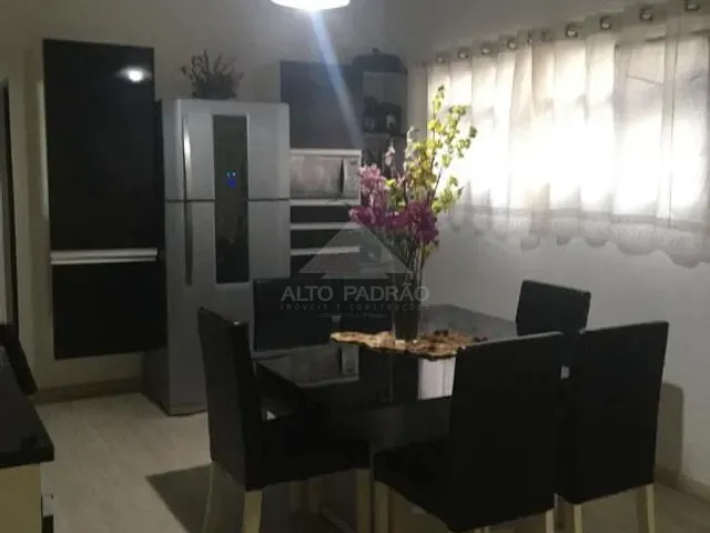Sobrado com 196m² 3 quartos e 3 banheiros, à venda, no bairro Vila Assis Brasil em Mauá