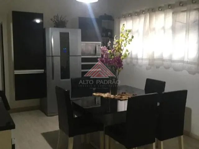 Sobrado com 196m² 3 quartos e 3 banheiros, à venda, no bairro Vila Assis Brasil em Mauá