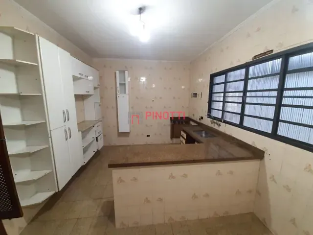 Sobrado 3 quartos e 3 banheiros, à venda ou para alugar, no bairro Nova Petrópolis em São Bernardo do Campo