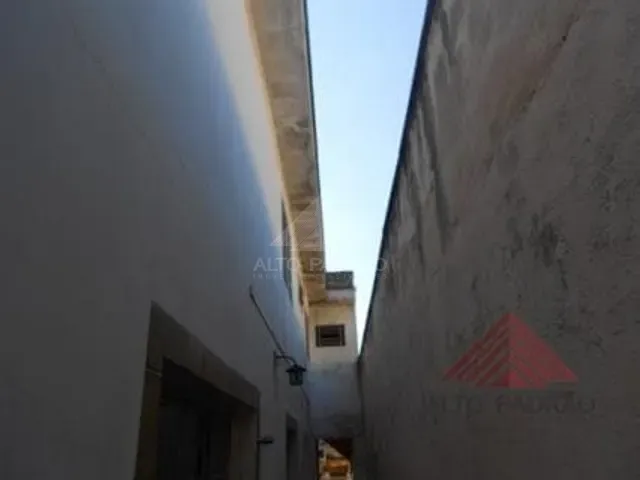 Sobrado 3 quartos e 2 banheiros, à venda, no bairro Parque São Vicente em Mauá