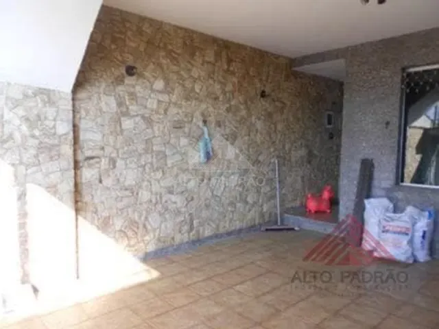 Sobrado 3 quartos e 2 banheiros, à venda, no bairro Parque São Vicente em Mauá
