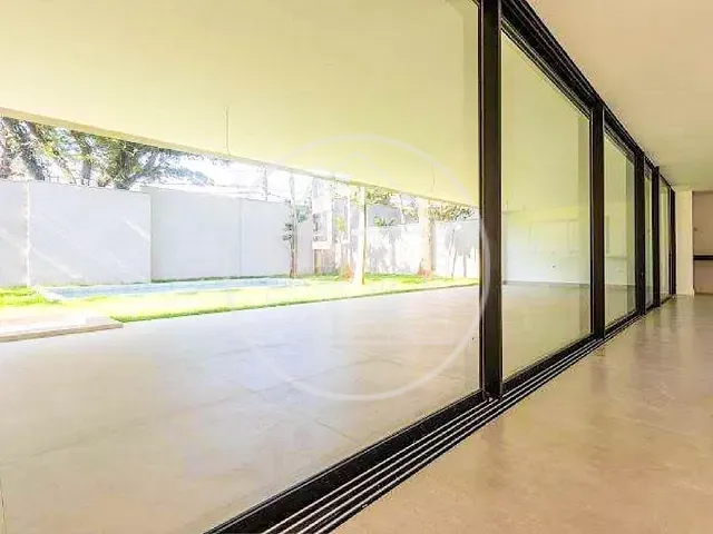 Sobrado com 935m² 4 quartos e 5 banheiros, à venda, no bairro Chácara Santo Antônio em São Paulo
