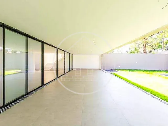 Sobrado com 935m² 4 quartos e 5 banheiros, à venda, no bairro Chácara Santo Antônio em São Paulo
