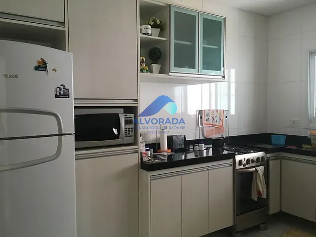 Sobrado com 253m² 4 quartos e 3 banheiros, à venda, no bairro Urbanova em São José dos Campos