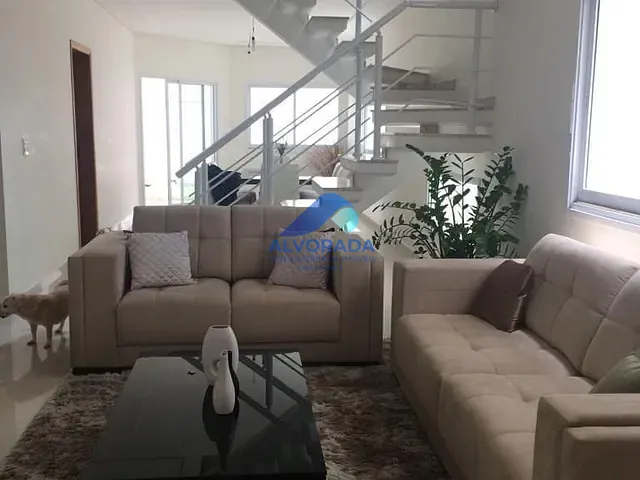 Sobrado com 253m² 4 quartos e 3 banheiros, à venda, no bairro Urbanova em São José dos Campos