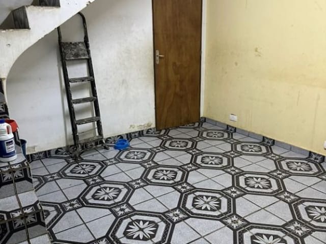 Sobrado com 133m² 5 quartos e 4 banheiros, à venda, no bairro Jardim Carapicuíba em Carapicuíba