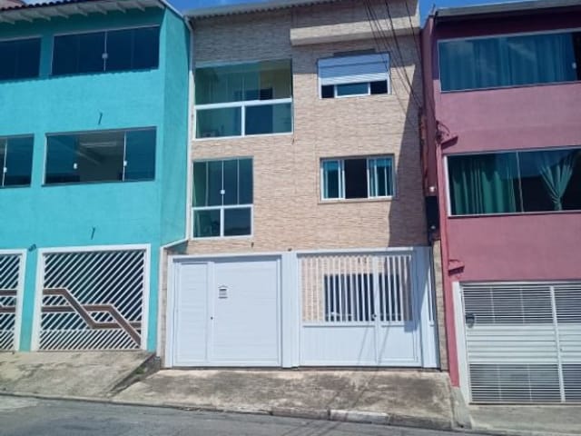 Sobrado com 107m² 3 quartos e 4 banheiros, à venda, no bairro Jardim Primeiro de Maio (Chacara Fazendinha) em Osasco
