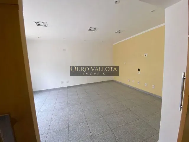Sobrado com 250m², para alugar, no bairro Vila Clementino	 em São Paulo