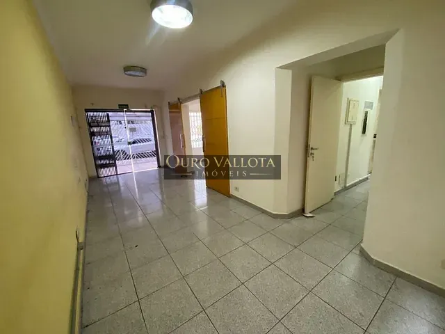 Sobrado com 250m², para alugar, no bairro Vila Clementino	 em São Paulo