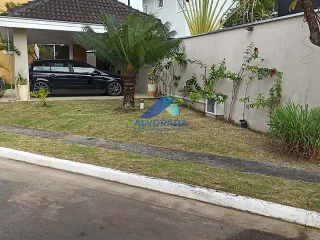 Sobrado com 307m² 4 quartos e 6 banheiros, à venda, no bairro Urbanova em São José dos Campos