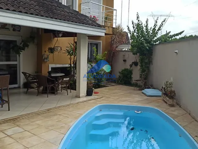 Sobrado com 307m² 4 quartos e 6 banheiros, à venda, no bairro Urbanova em São José dos Campos