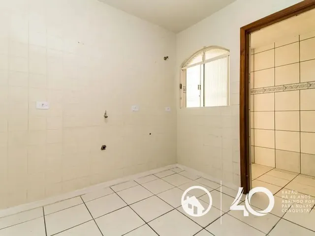 Sobrado 3 quartos e 1 banheiro, para alugar, no bairro Boqueirão em Curitiba