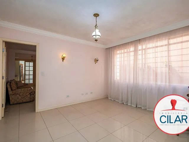 Casa 4 quartos e 5 banheiros, à venda, no bairro São Francisco em Curitiba