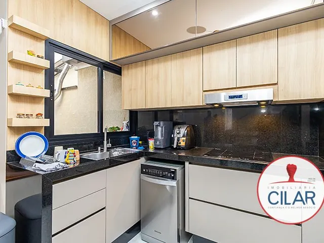 Casa 3 quartos e 2 banheiros, à venda, no bairro Boa Vista em Curitiba