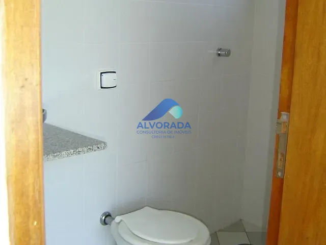 Sobrado com 1000m² 5 quartos e 6 banheiros, à venda, no bairro Conjunto Residencial Esplanada do Sol em São José dos Campos