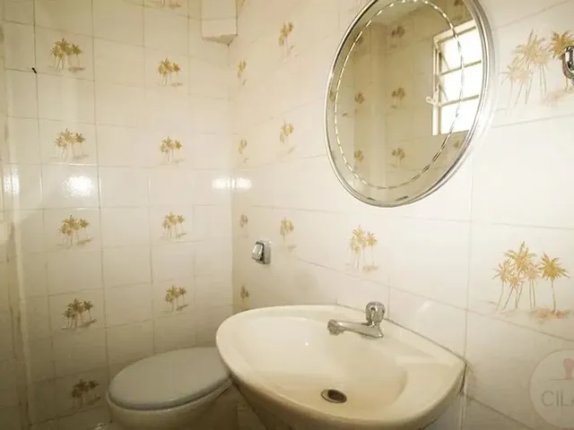Casa 4 quartos e 3 banheiros, para alugar, no bairro Pilarzinho em Curitiba