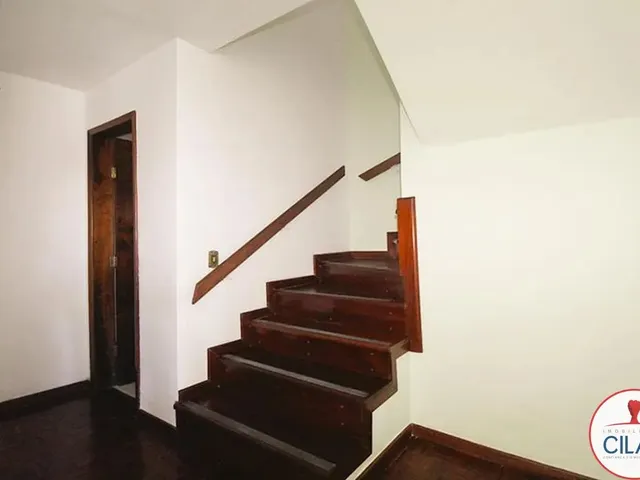 Casa 4 quartos e 3 banheiros, para alugar, no bairro Pilarzinho em Curitiba