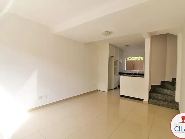 Sobrado 3 quartos e 3 banheiros, para alugar, no bairro Cachoeira em Curitiba