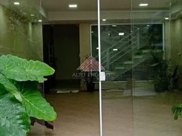 Sobrado com 125m² 3 quartos e 1 banheiro, à venda, no bairro Jardim Guapituba em Mauá
