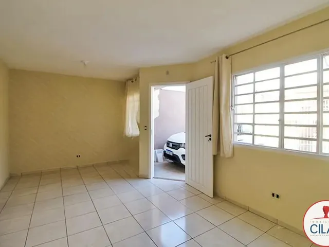 Casa 3 quartos e 2 banheiros, para alugar, no bairro Alto Boqueirão em Curitiba