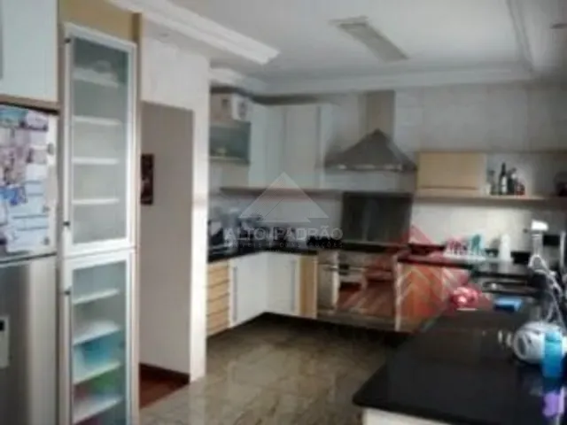 Sobrado 3 quartos e 3 banheiros, à venda, no bairro Jardim Pedroso em Mauá