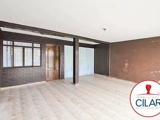 Sobrado 3 quartos e 1 banheiro, para alugar, no bairro Cajuru em Curitiba