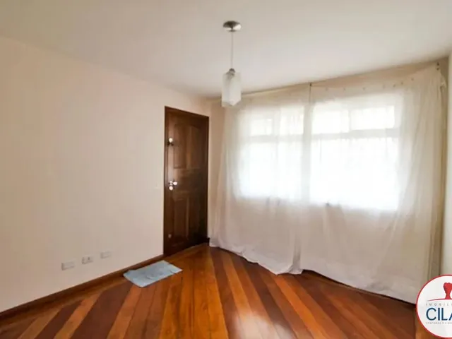 Sobrado 3 quartos e 1 banheiro, para alugar, no bairro Tarumã em Curitiba