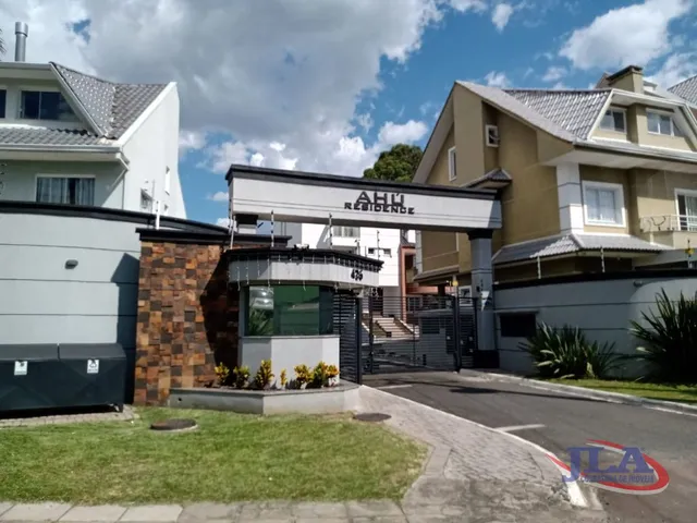 Casa 3 quartos e 5 banheiros, à venda, no bairro Boa Vista em Curitiba