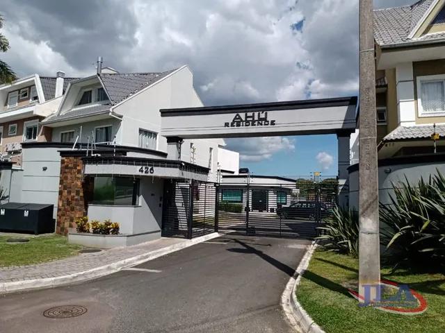 Casa 3 quartos e 5 banheiros, à venda, no bairro Boa Vista em Curitiba