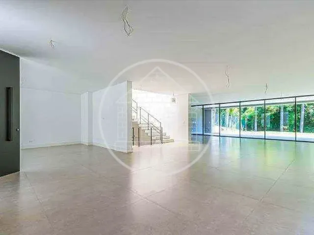 Sobrado com 838m² 4 quartos e 5 banheiros, à venda, no bairro Chácara Santo Antônio em São Paulo