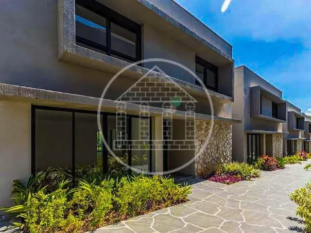 Sobrado com 838m² 4 quartos e 5 banheiros, à venda, no bairro Chácara Santo Antônio em São Paulo