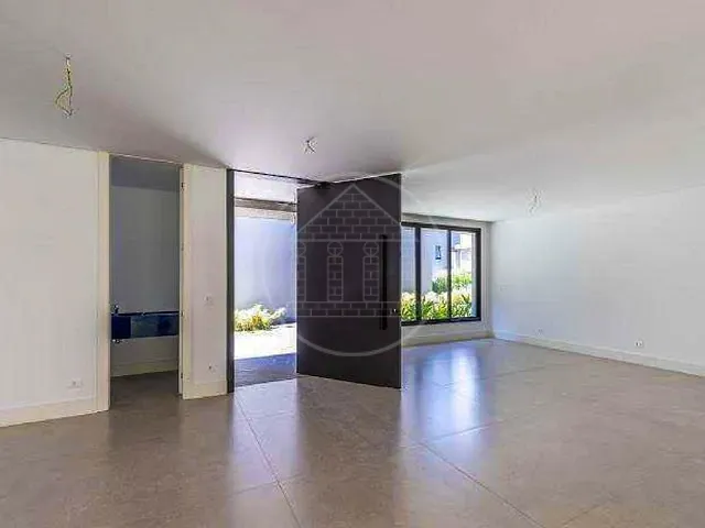 Sobrado com 838m² 4 quartos e 5 banheiros, à venda, no bairro Chácara Santo Antônio em São Paulo