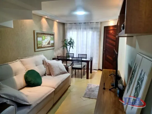 Sobrado 3 quartos e 2 banheiros, à venda, no bairro Barreirinha em Curitiba