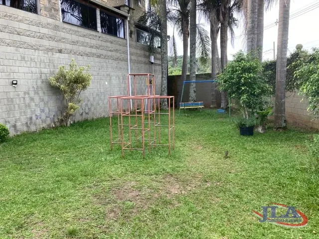 Sobrado 3 quartos e 3 banheiros, para alugar, no bairro Barreirinha em Curitiba