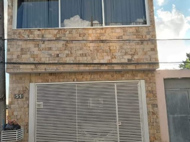 Sobrado com 180m² 2 quartos e 1 banheiro, à venda, no bairro Jardim Monte Verde (Caucaia do Alto) em Cotia