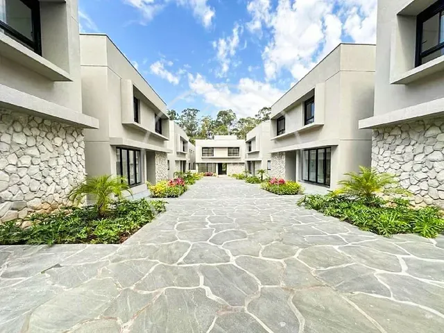 Sobrado com 828m² 4 quartos e 1 banheiro, à venda, no bairro Chácara Santo Antônio em São Paulo