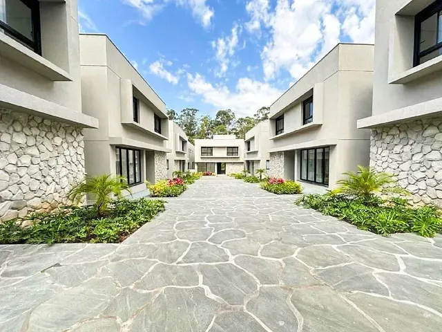 Sobrado com 828m² 4 quartos e 1 banheiro, à venda, no bairro Chácara Santo Antônio em São Paulo