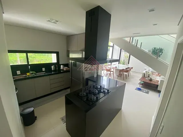 Sobrado com 600m² 3 quartos e 1 banheiro, à venda, no bairro Jardim Marco Leite em Jundiaí