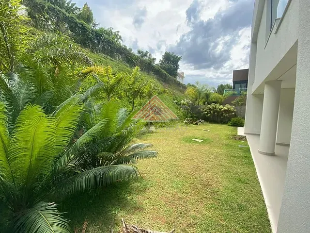 Sobrado com 600m² 3 quartos e 1 banheiro, à venda, no bairro Jardim Marco Leite em Jundiaí