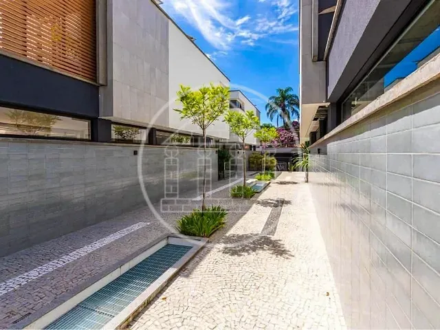 Sobrado com 427m² 4 quartos e 1 banheiro, à venda, no bairro Campo Belo em São Paulo