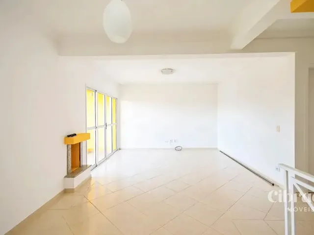 Sobrado 3 quartos e 3 banheiros, à venda, no bairro Vista Alegre em Curitiba