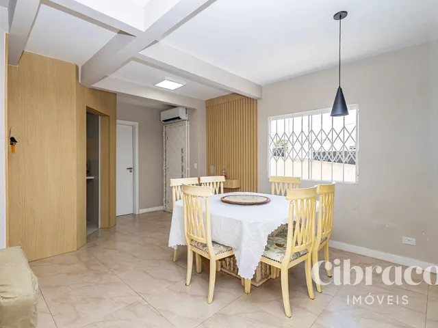 Casa 3 quartos e 3 banheiros, à venda, no bairro Bacacheri em Curitiba