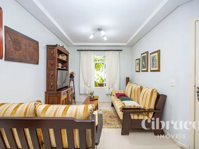 Sobrado 4 quartos e 4 banheiros, à venda, no bairro Jardim Social em Curitiba