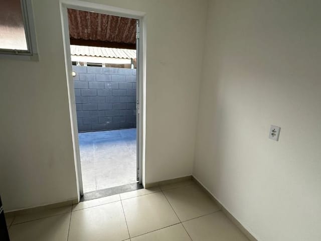 Sobrado com 59m² 2 quartos e 2 banheiros, à venda, no bairro Água Espraiada em Cotia