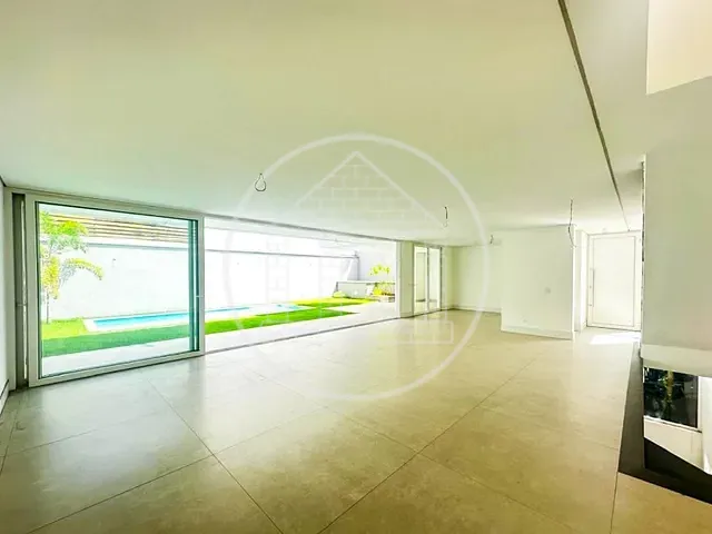 Sobrado com 450m² 4 quartos e 1 banheiro, à venda, no bairro Campo Belo em São Paulo