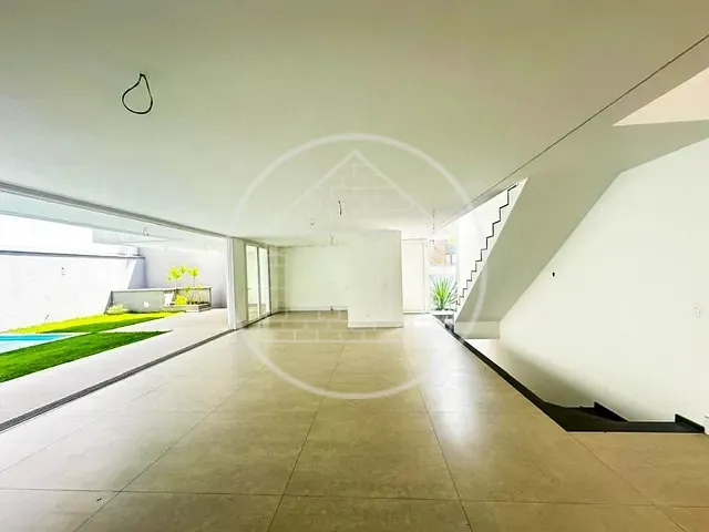 Sobrado com 450m² 4 quartos e 1 banheiro, à venda, no bairro Campo Belo em São Paulo