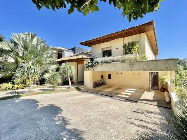 Sobrado com 772m² 6 quartos e 8 banheiros, à venda, no bairro Rio Cotia em Cotia