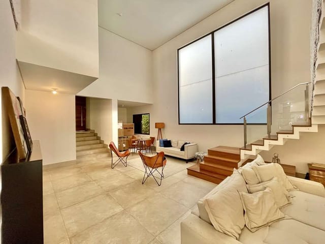 Sobrado com 772m² 6 quartos e 8 banheiros, à venda, no bairro Rio Cotia em Cotia